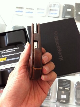 bao-da-blackberry-9900-pro