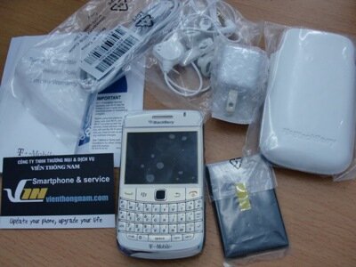 blackberry-9780-bold