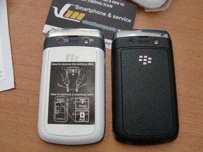 blackberry-bold-9780-white