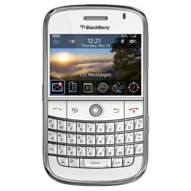 blackberry-bold-9000-white