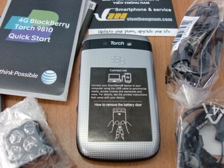 blackberry-torch-2-9810-3