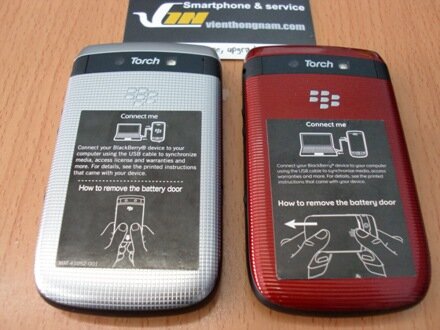 so-sanh-blackberry-9810-9800-1