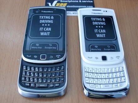 so-sanh-blackberry-9810-9800-4