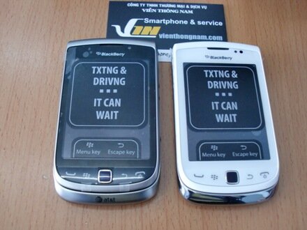 so-sanh-blackberry-9810-9800-5