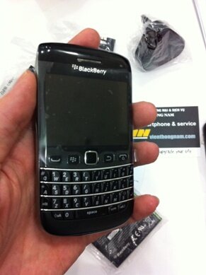 tren-tay-blackberry-9790
